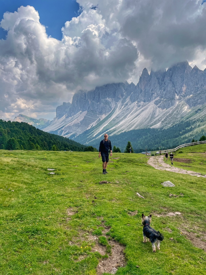 Dolomity trek Brogleshutte do Furnes a Secedu